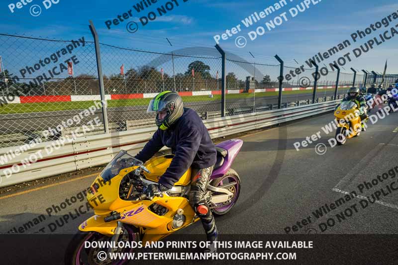 donington no limits trackday;donington park photographs;donington trackday photographs;no limits trackdays;peter wileman photography;trackday digital images;trackday photos